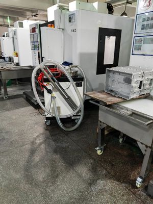 Emulsionsfiltration Schlammreinigungsmaschine CNC-Wasserbehälter Schlamm entferner